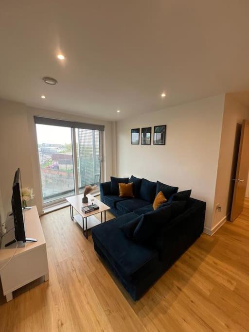 2 Bed Corner Apartment With Gym Manchester Exterior foto